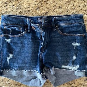 Abercrombie and fitch low rise short